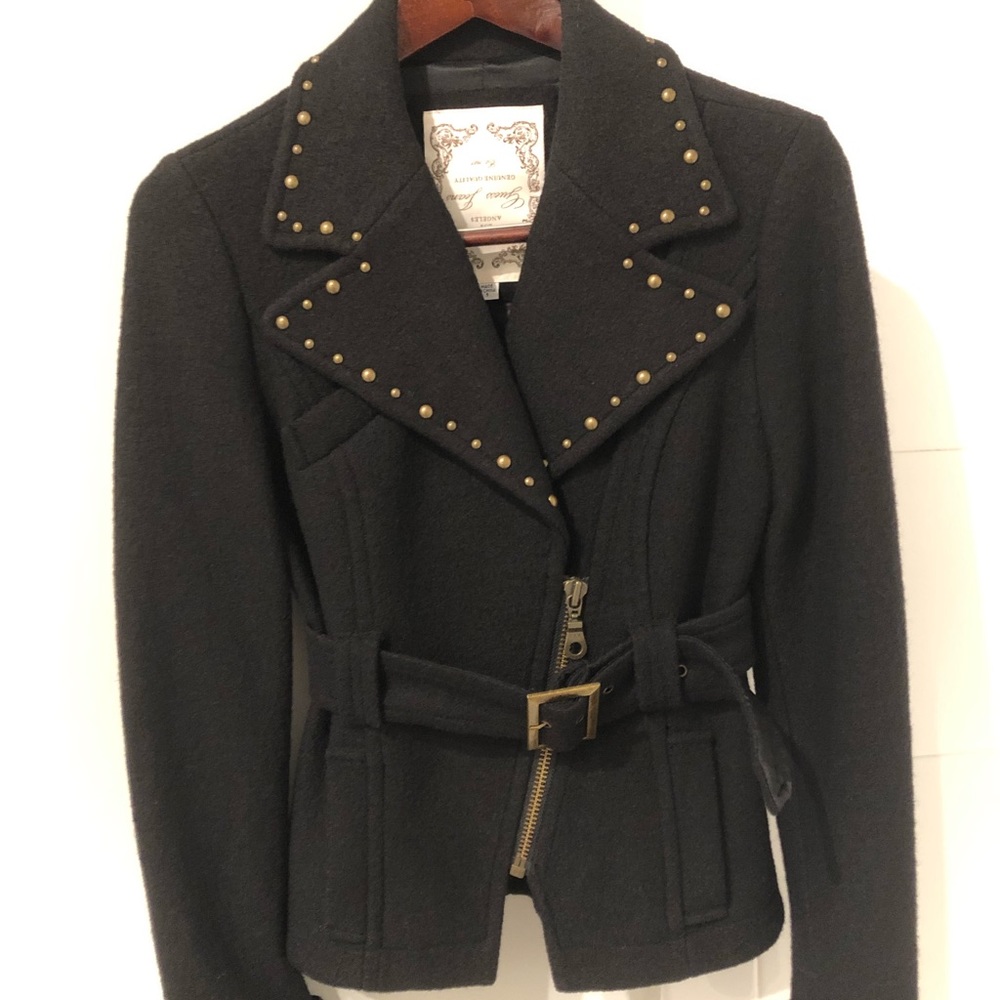 GUESS Black Cropped Jacket w/ belt